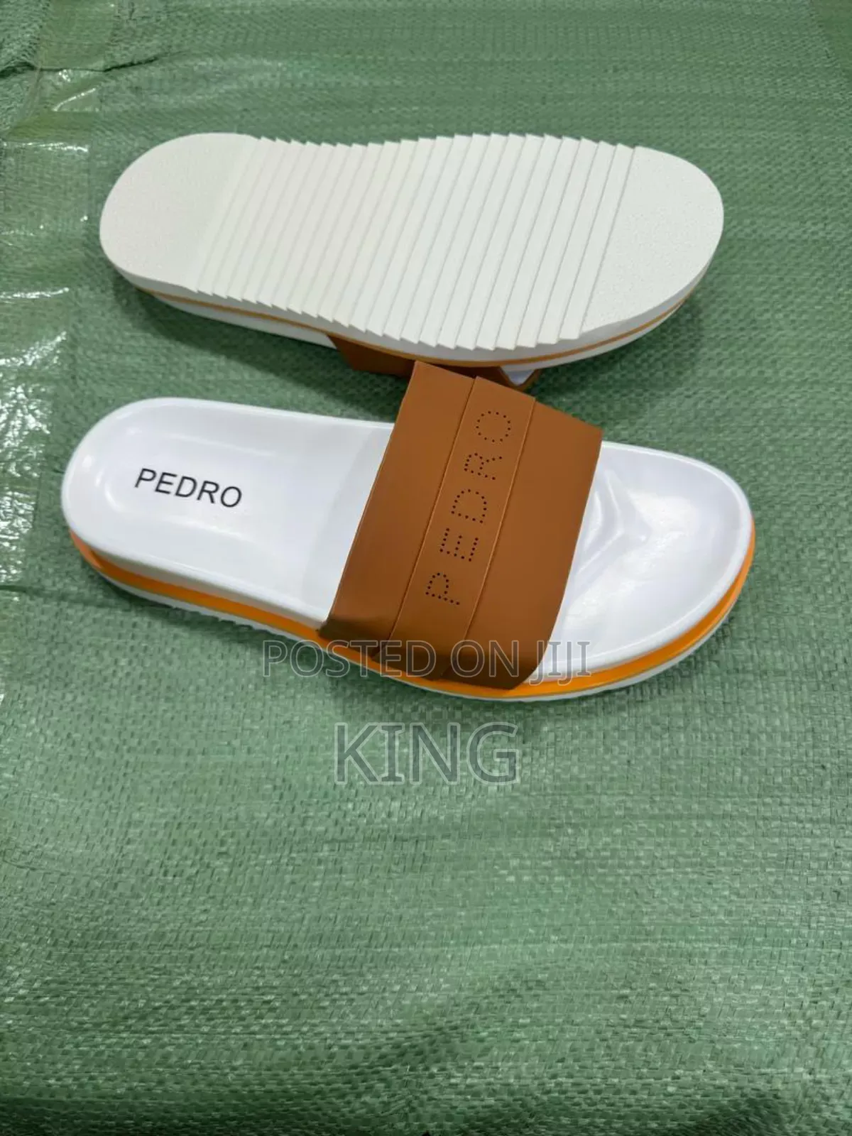 Aziel Sandals
