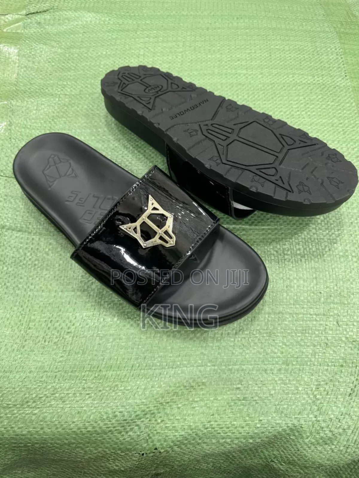 Aziel Sandals