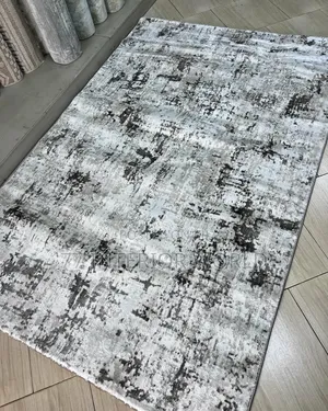 Smooth Texture Center Carpet