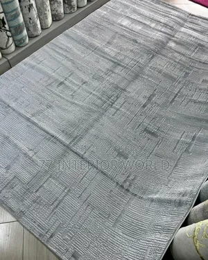 Extra Ordinary Center Carpet