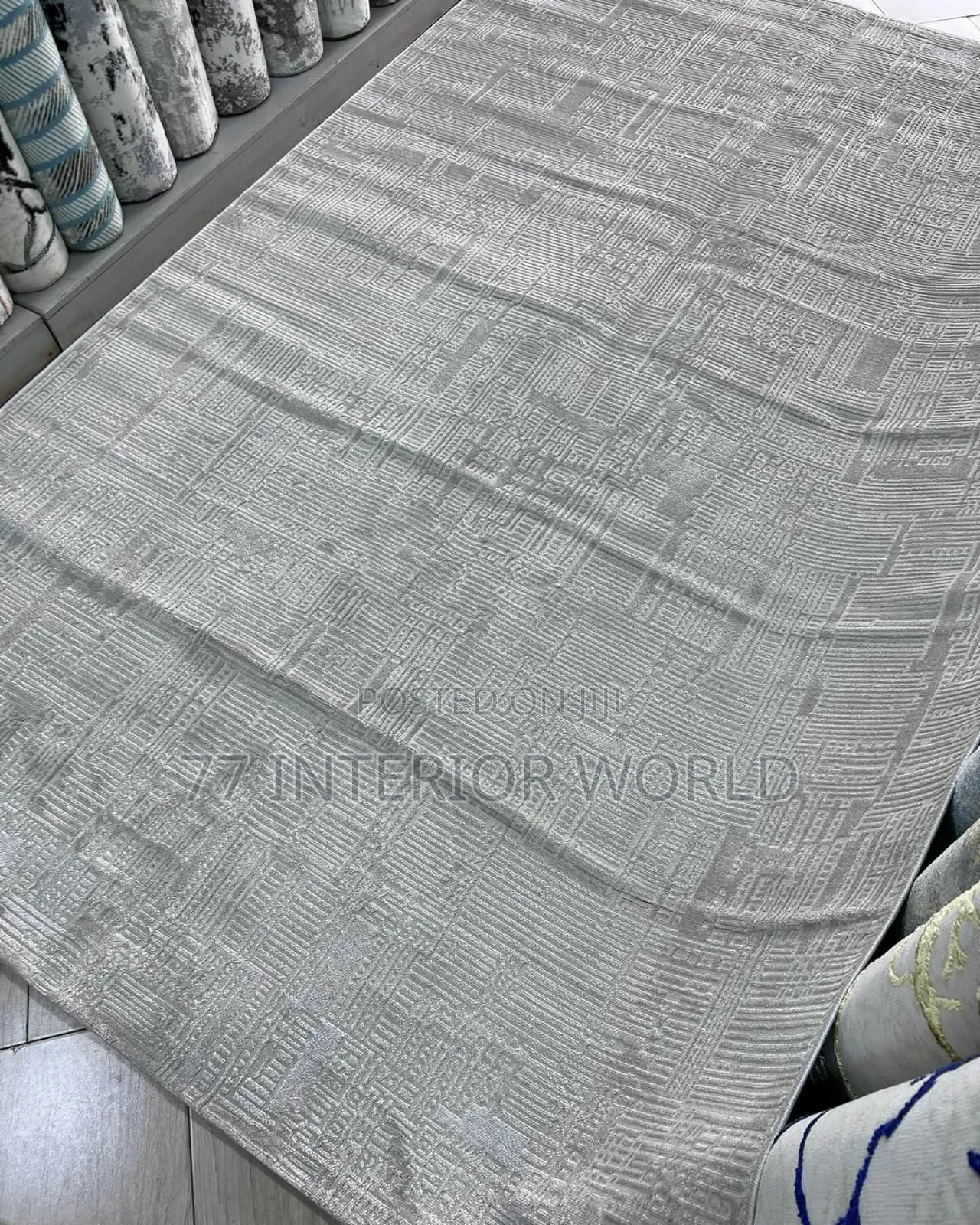 Extra Ordinary Center Carpet
