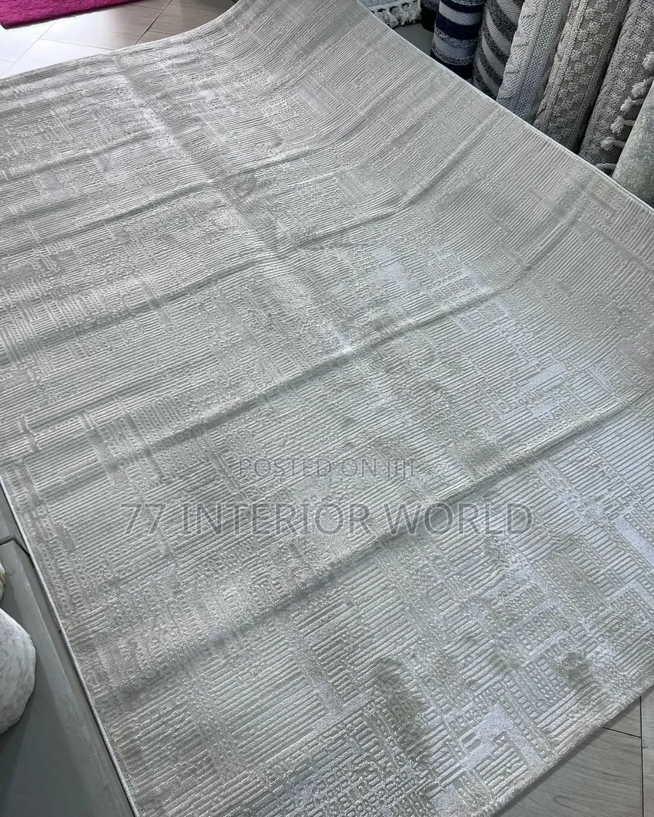 Extra Ordinary Center Carpet