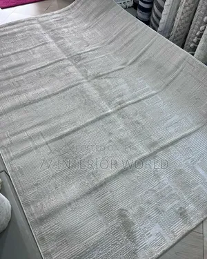 Extra Ordinary Center Carpet