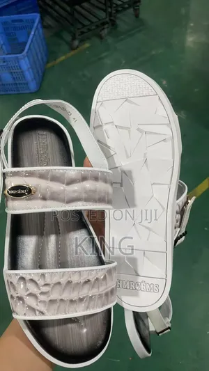 Rodri Sandals