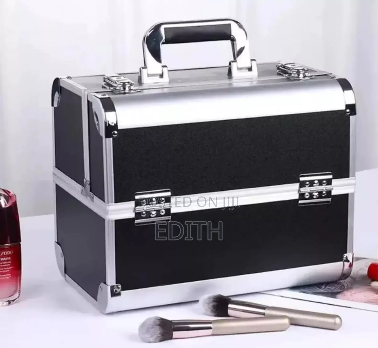 Make Up/ Box