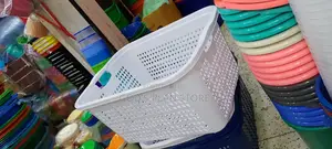 Plastic Crates Plastic Crates/Heavy Duty Basket