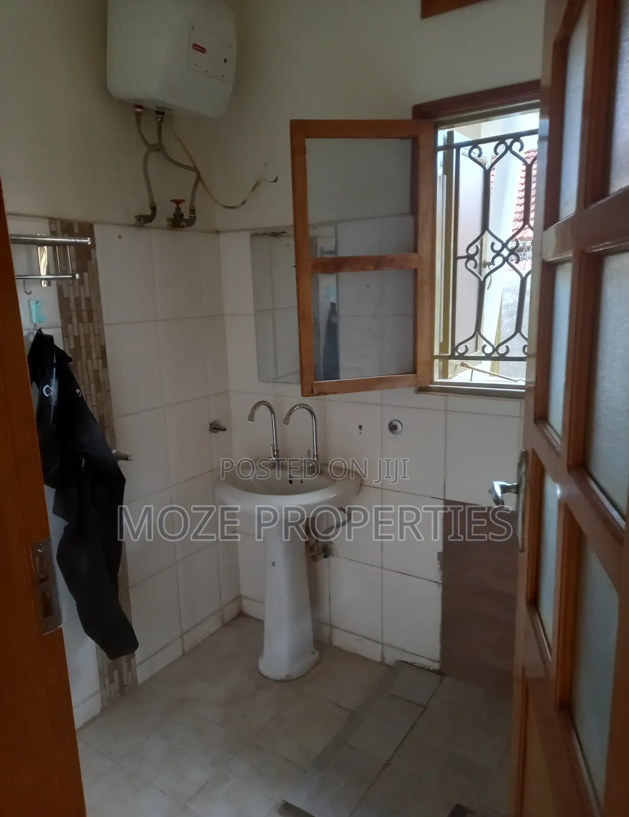 3bdrm Bungalow in Naalya, Central Division for rent