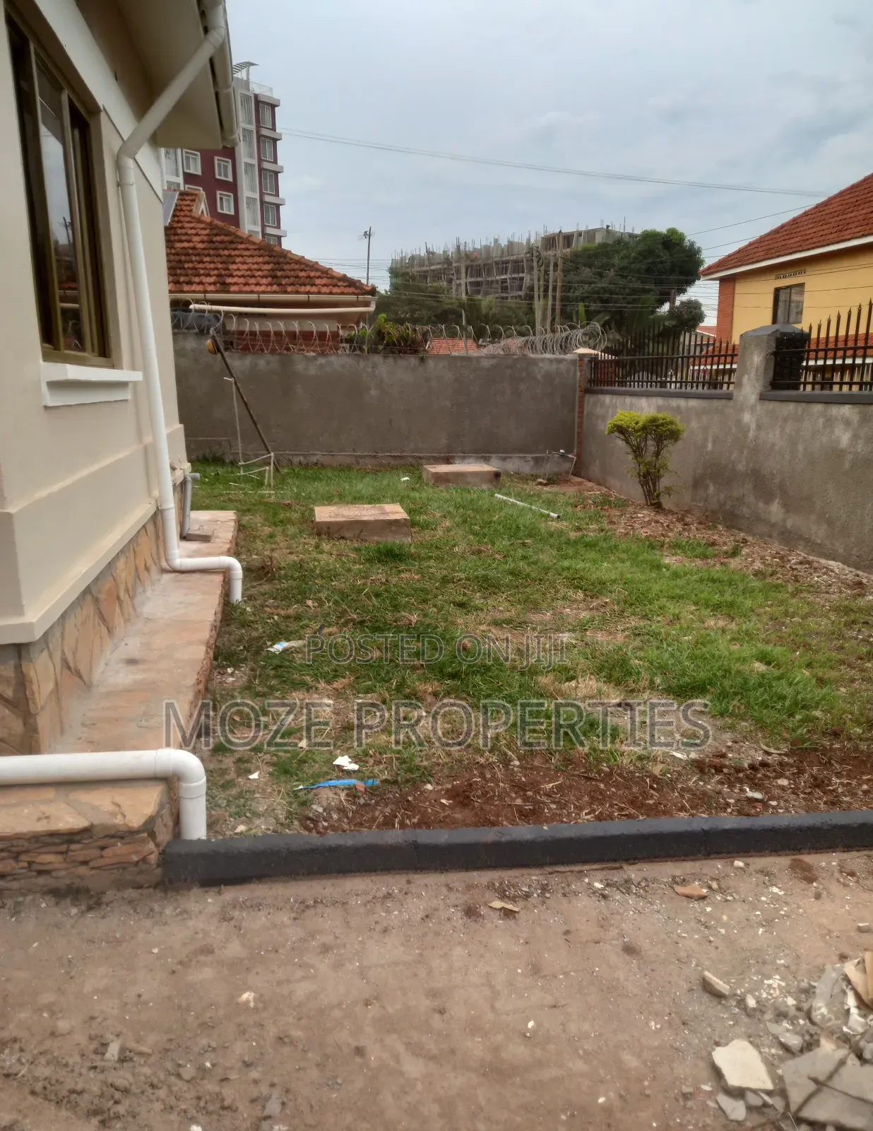 3bdrm Bungalow in Naalya, Central Division for rent
