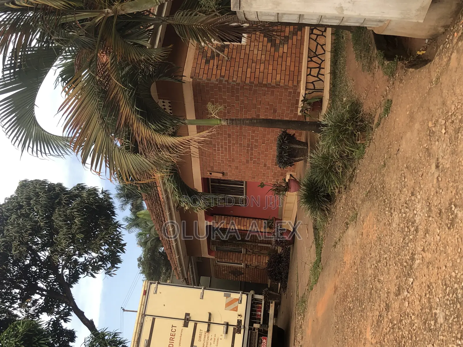 3bdrm Bungalow in Central Division for rent