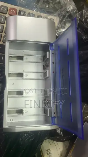 Multi-Slot Charger Aa/Aaa/C/D
Type 9v Rechargeable Battery