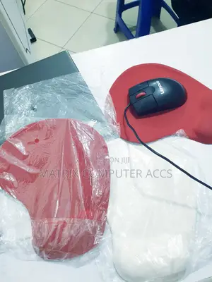 Mouse Pad With Wrist Support