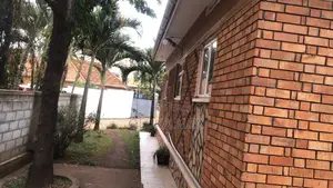3bdrm Bungalow in Central Division for rent