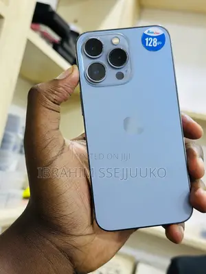 Photo - Apple iPhone 13 Pro 128 GB Blue