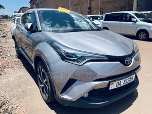 Photo - Toyota C-HR 2018 Silver