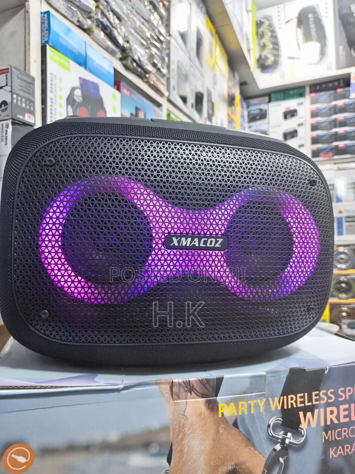 Xmacoz Party Wireless Speaker, Model Z-200.