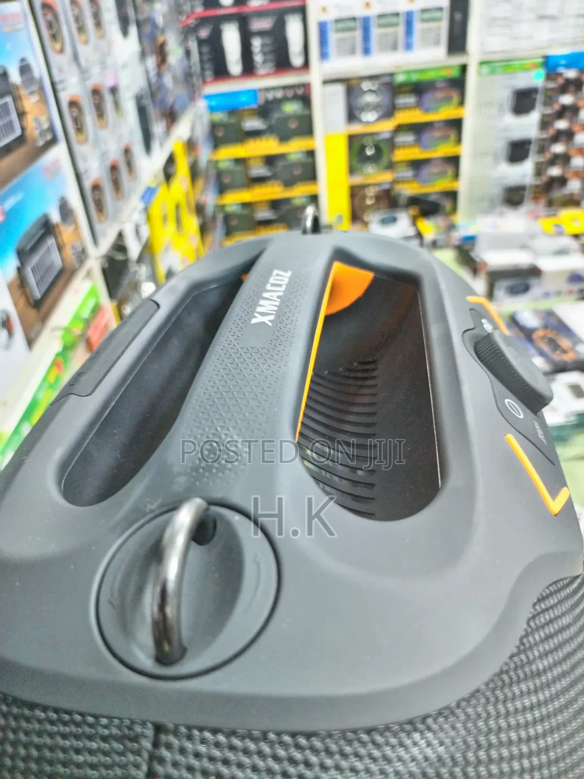 Xmacoz Party Wireless Speaker, Model Z-200.