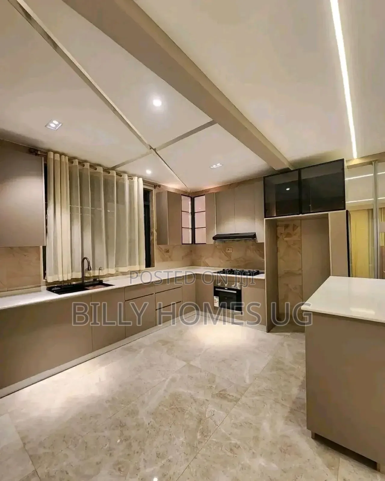 5bdrm Mansion in Katabi for sale