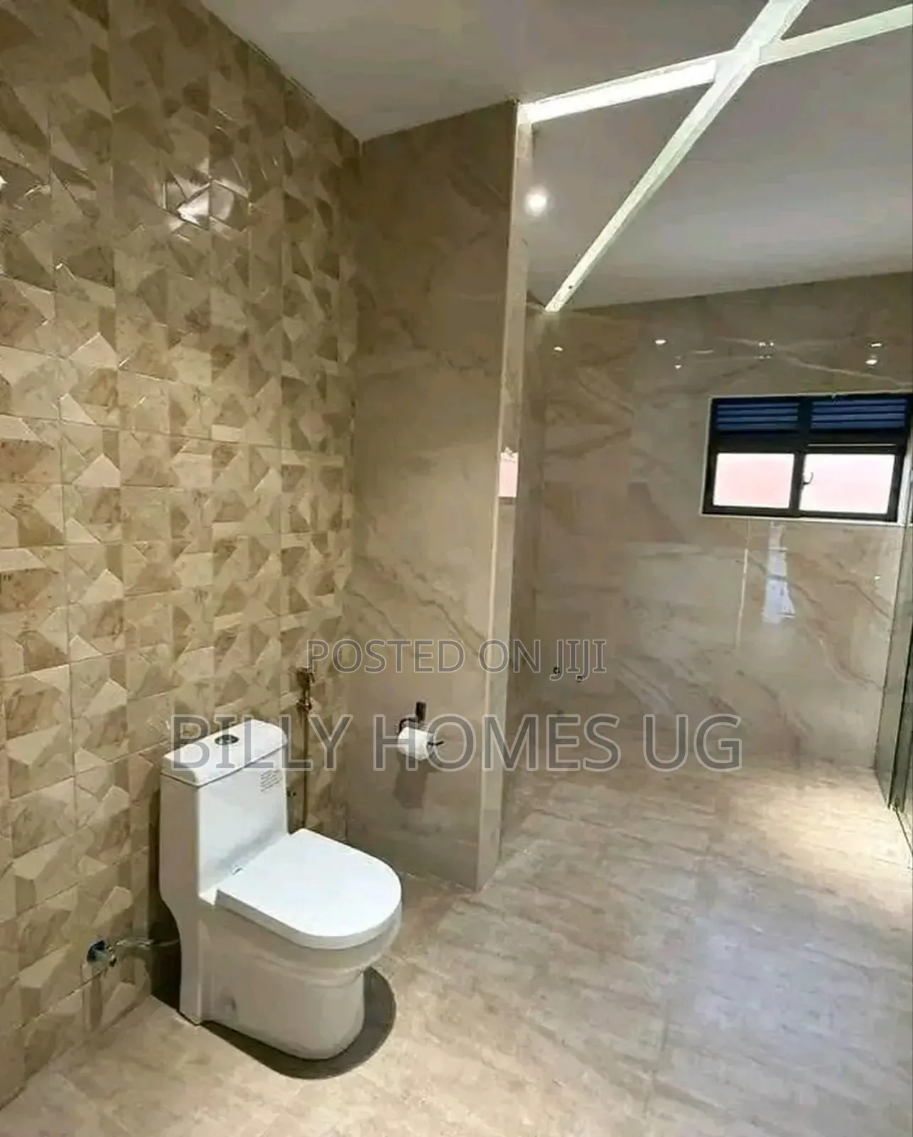 5bdrm Mansion in Katabi for sale