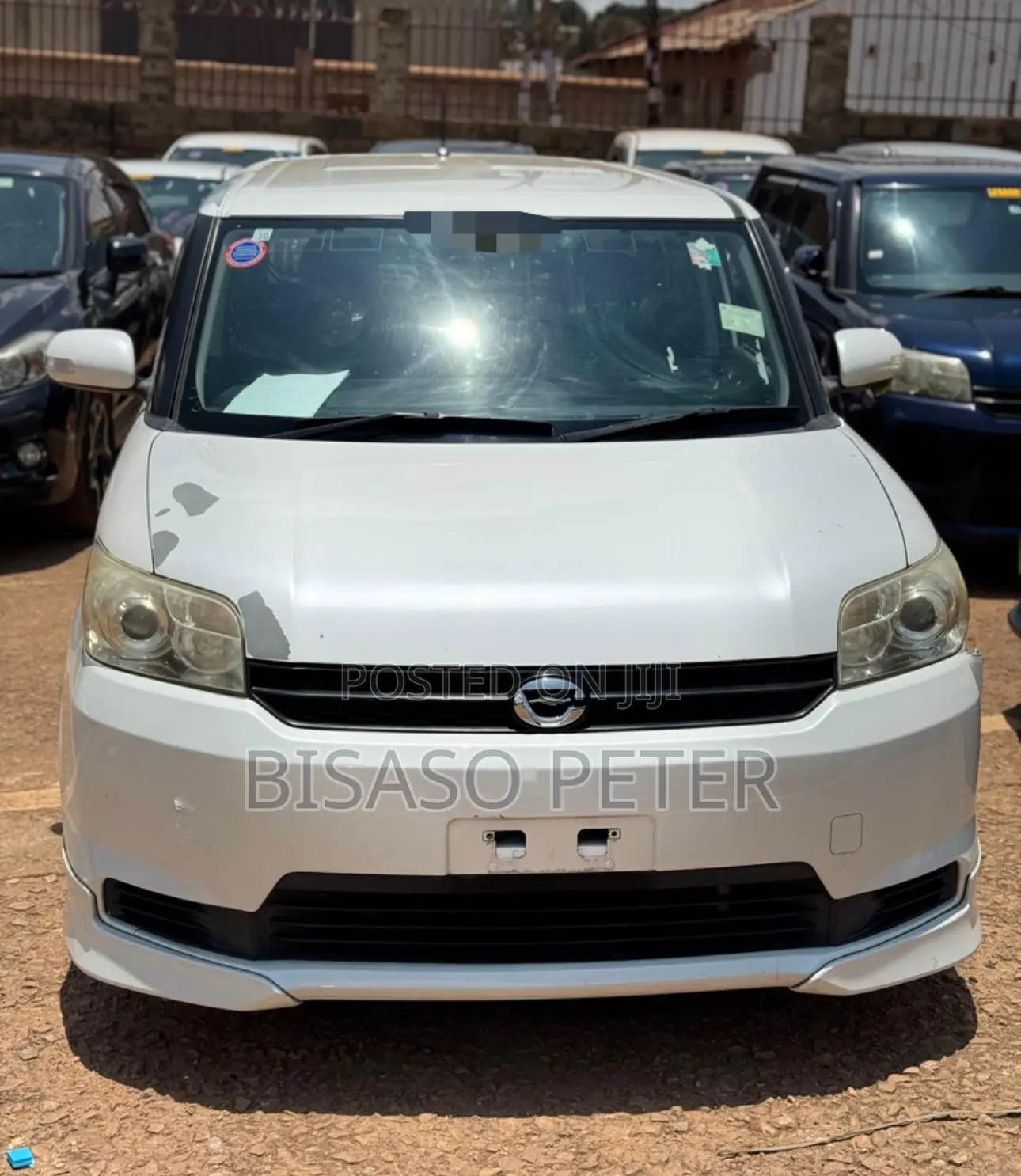 Toyota Corolla Rumion Hatchback 1.5 FWD 2012 White