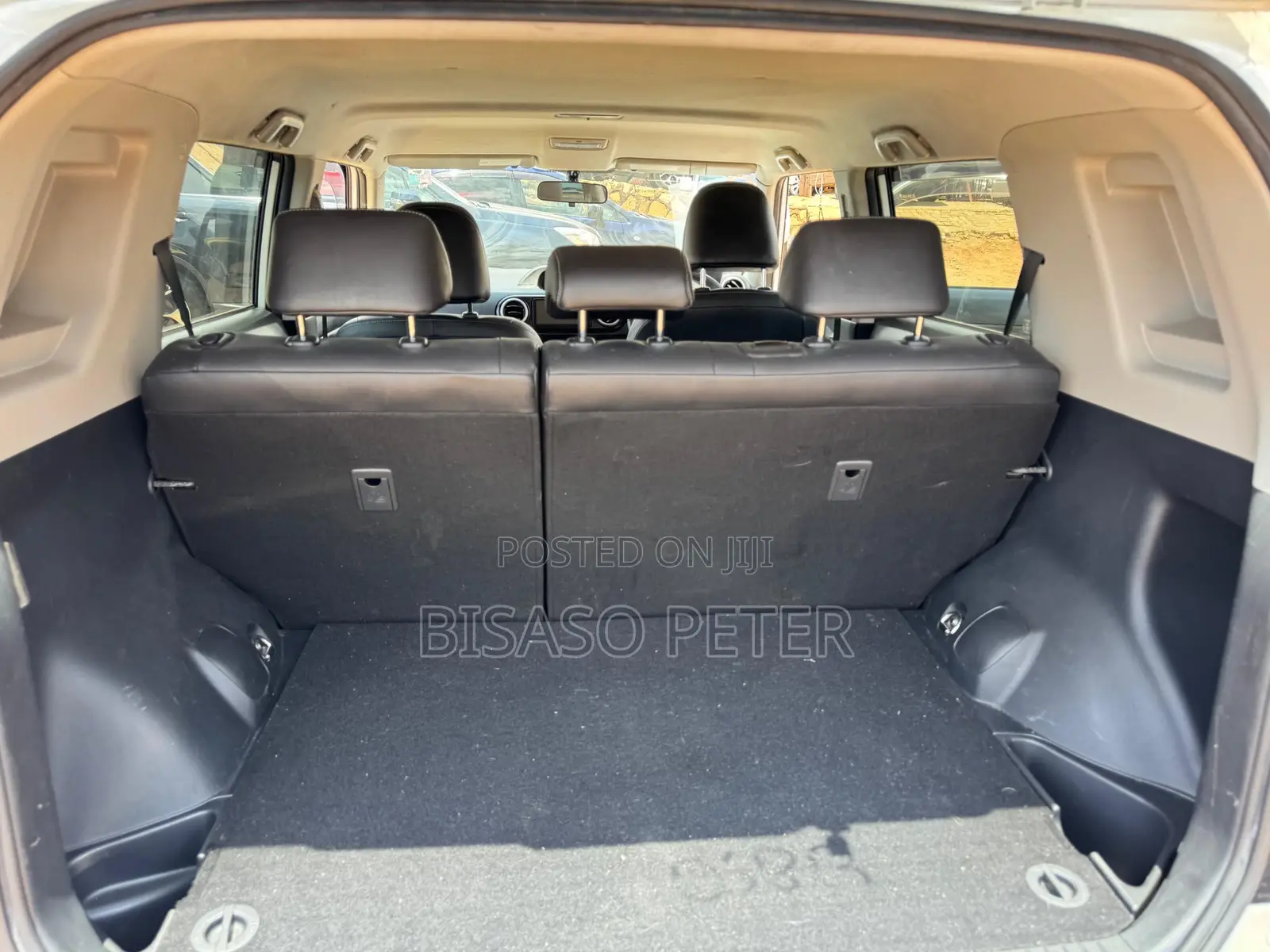 Toyota Corolla Rumion Hatchback 1.5 FWD 2012 White