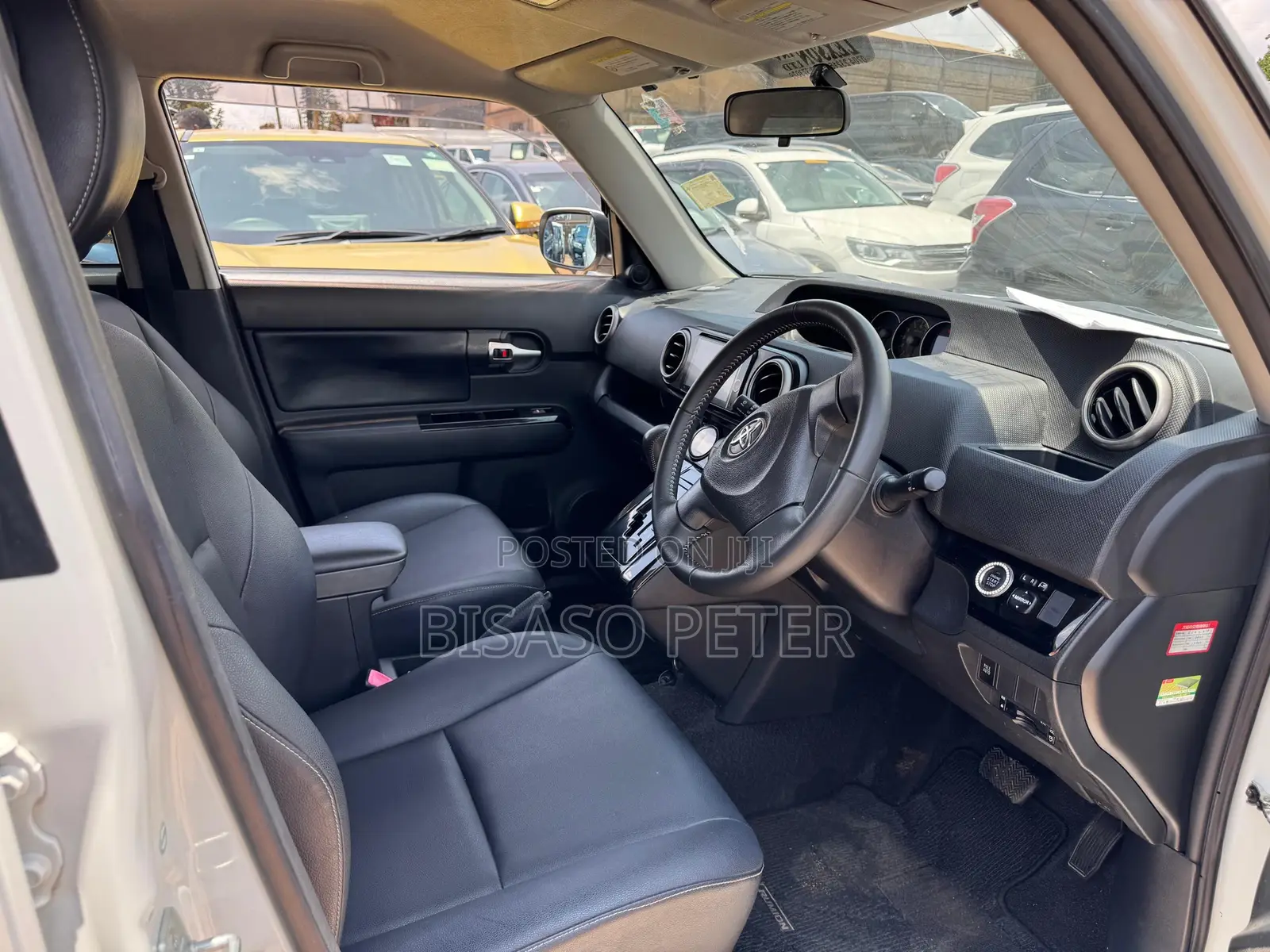 Toyota Corolla Rumion Hatchback 1.5 FWD 2012 White