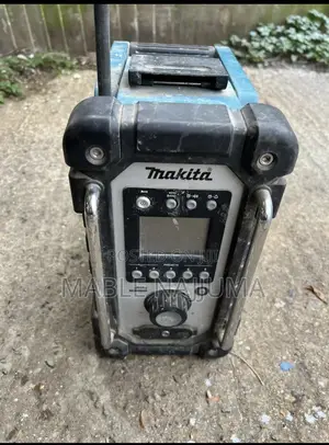 Photo - Makita Jobsite Radio