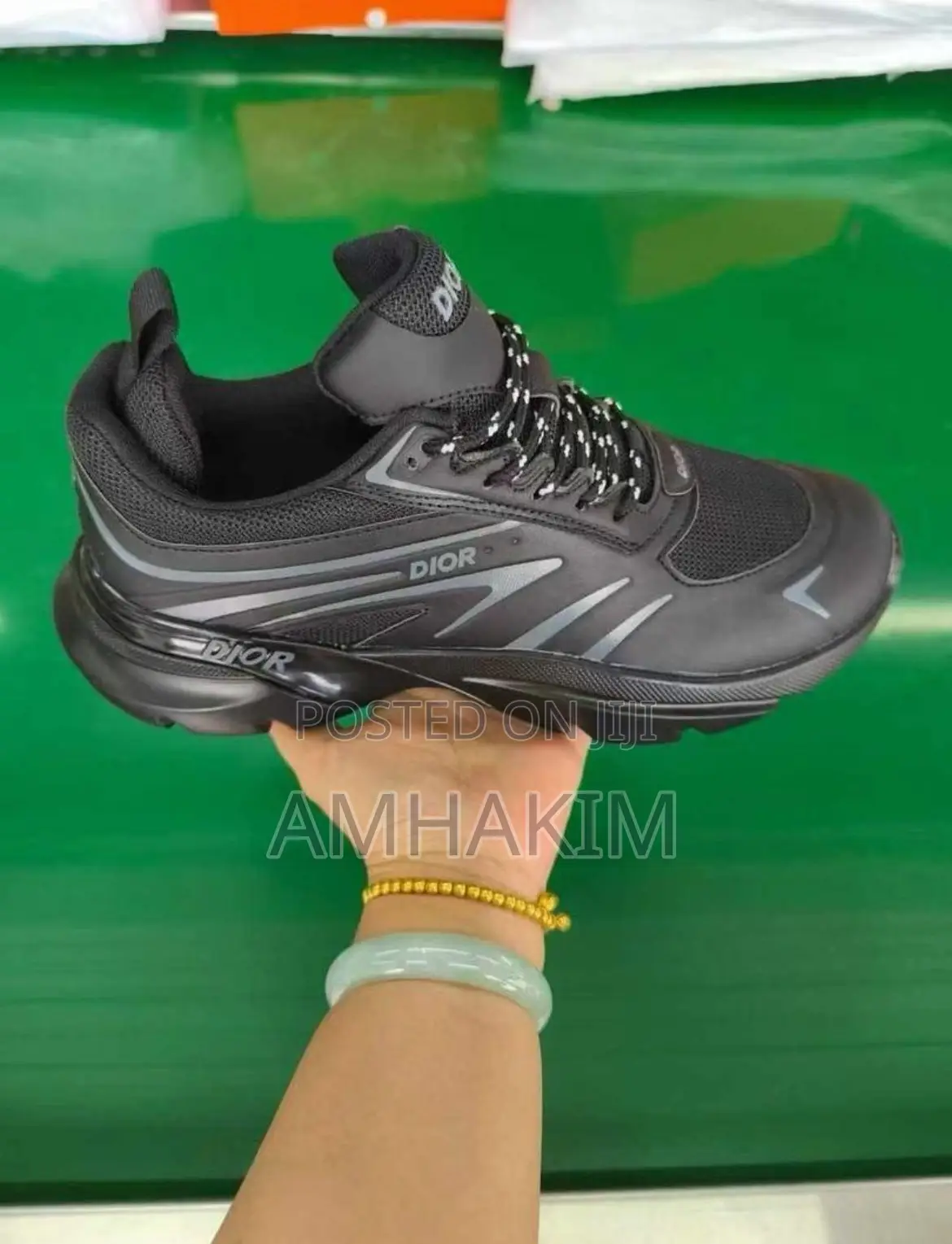 New Men's Classic Dior B32 Sneakers in Stock