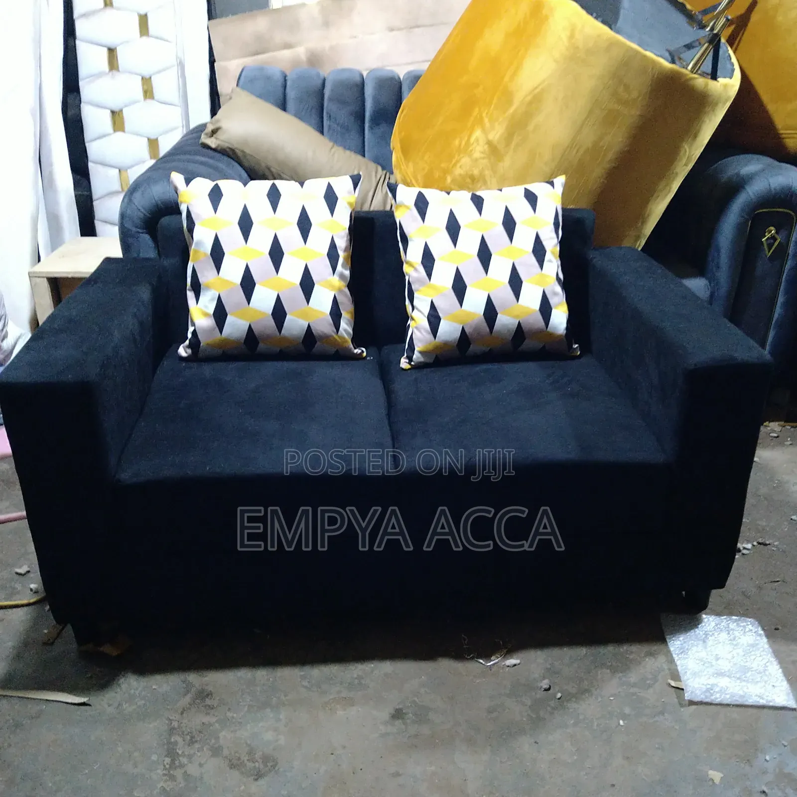 Simple Wo Seater