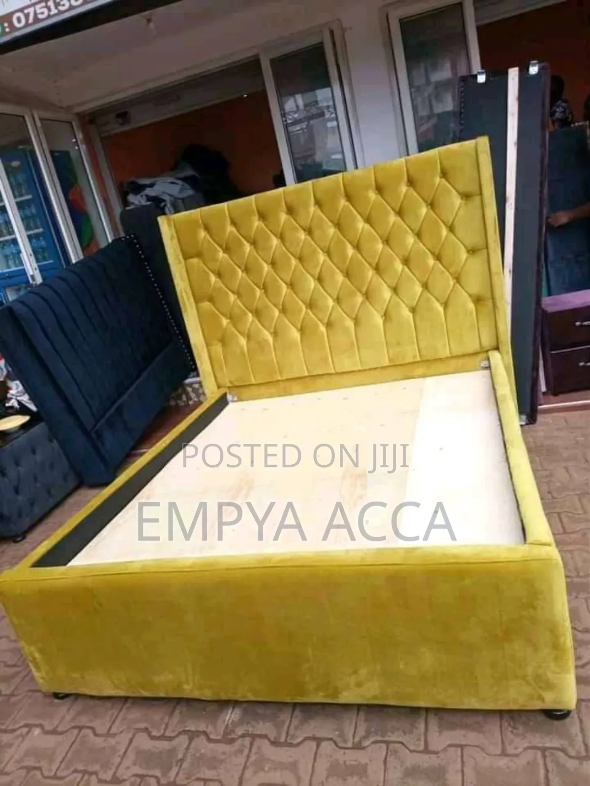 Yellow Dai Bed