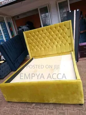 Photo - Yellow Dai Bed
