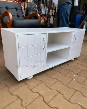 Zed Whit Tv Stand