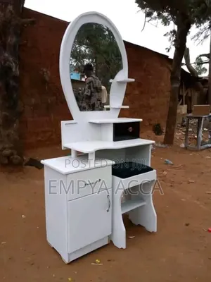 Dressy Mirror Whit