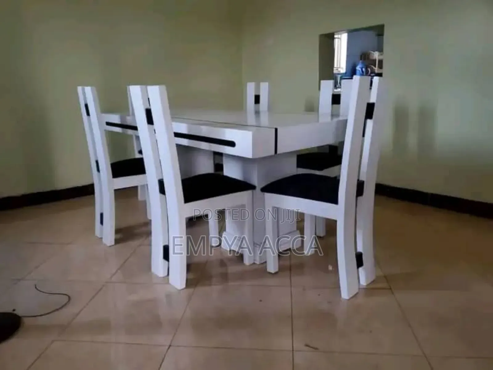 Size Seater Dining Capanet