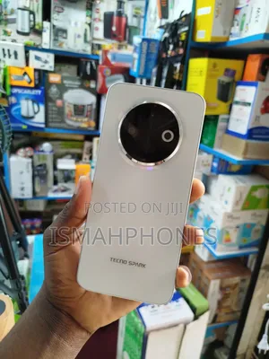 Tecno Spark 30C 128 GB White