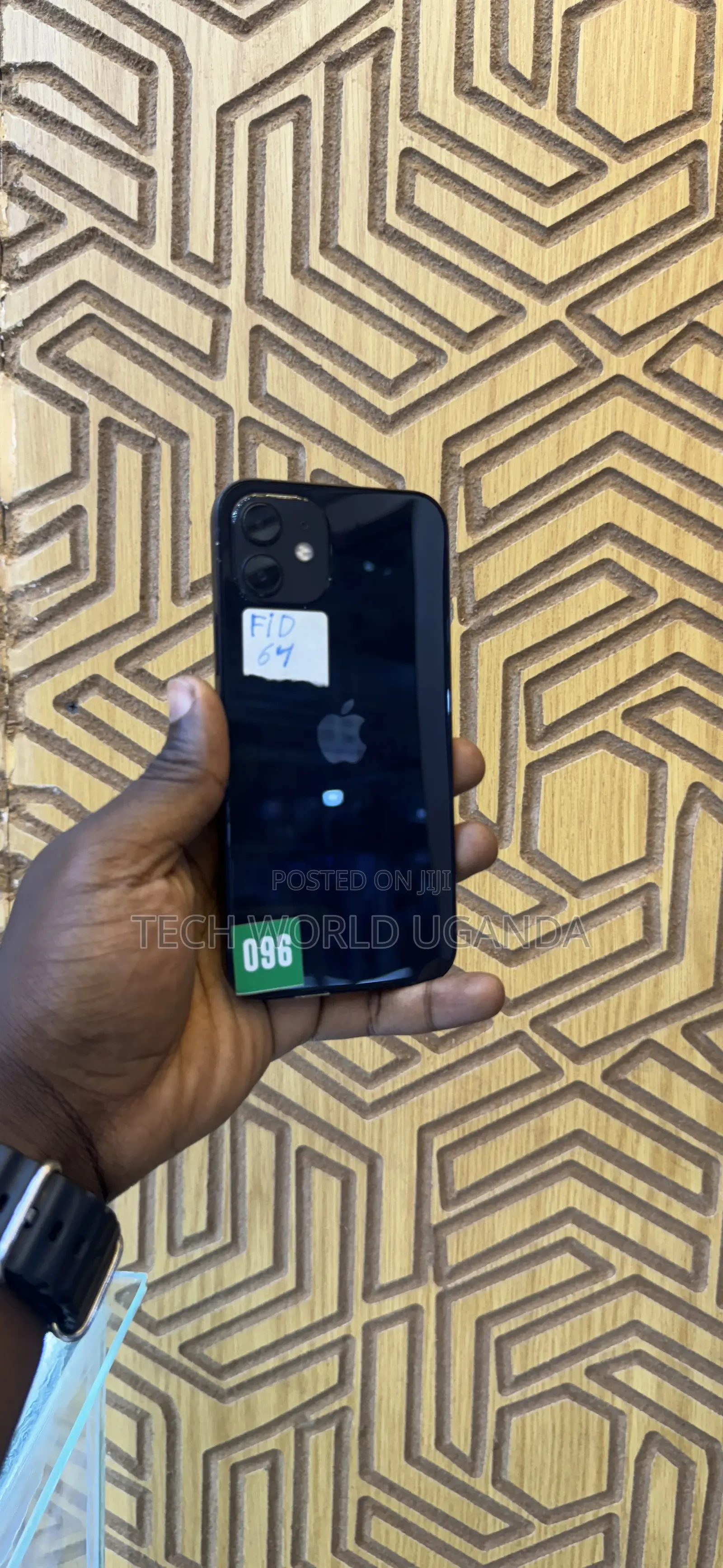 Apple iPhone 12 64 GB Black