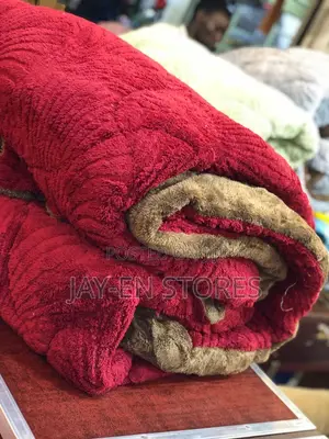 2 Sided Maroon and Brown Tuffed Duvet Available