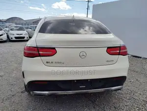 Mercedes-Benz GLE-Class GLE 350d 4MATIC 2017 Pearl
