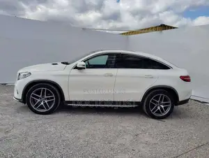 Mercedes-Benz GLE-Class GLE 350d 4MATIC 2017 Pearl