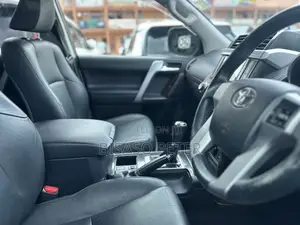 Toyota Land Cruiser Prado 2.8 D-4D 2016 White