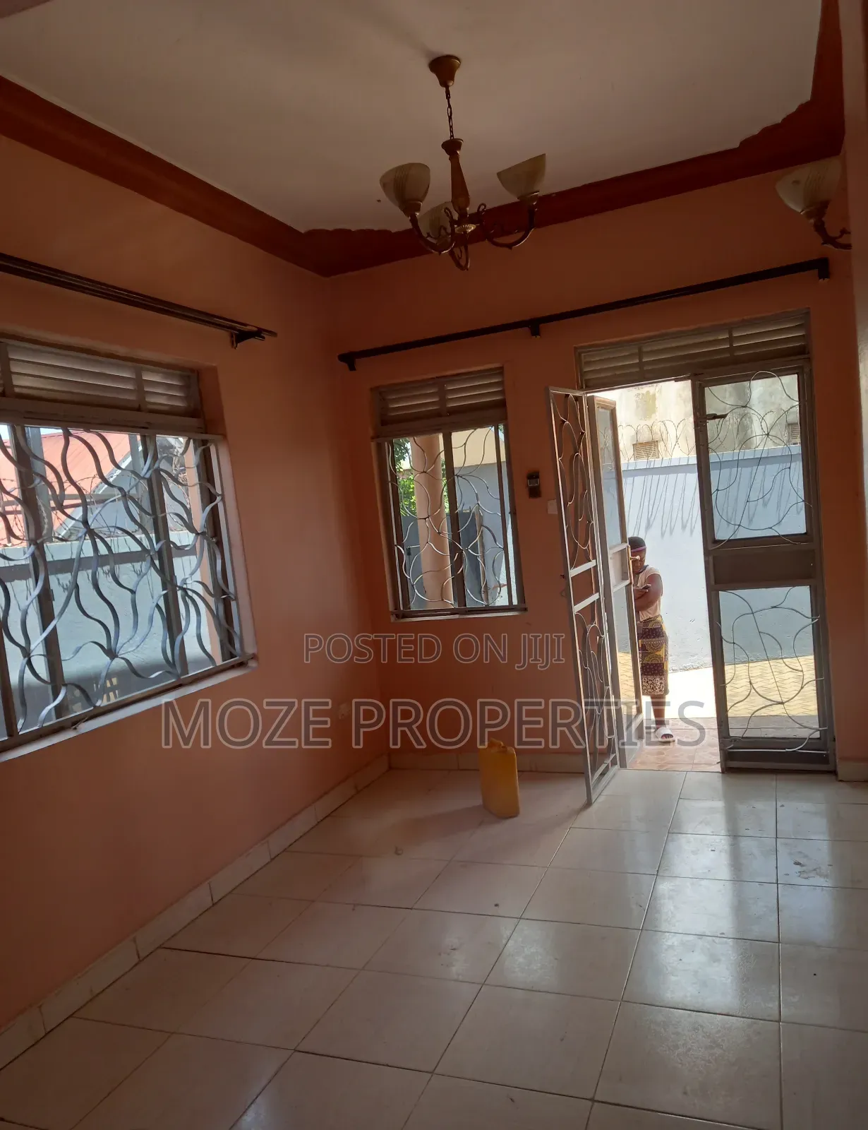 3bdrm Bungalow in Mbalwa Agenda., Central Division for rent