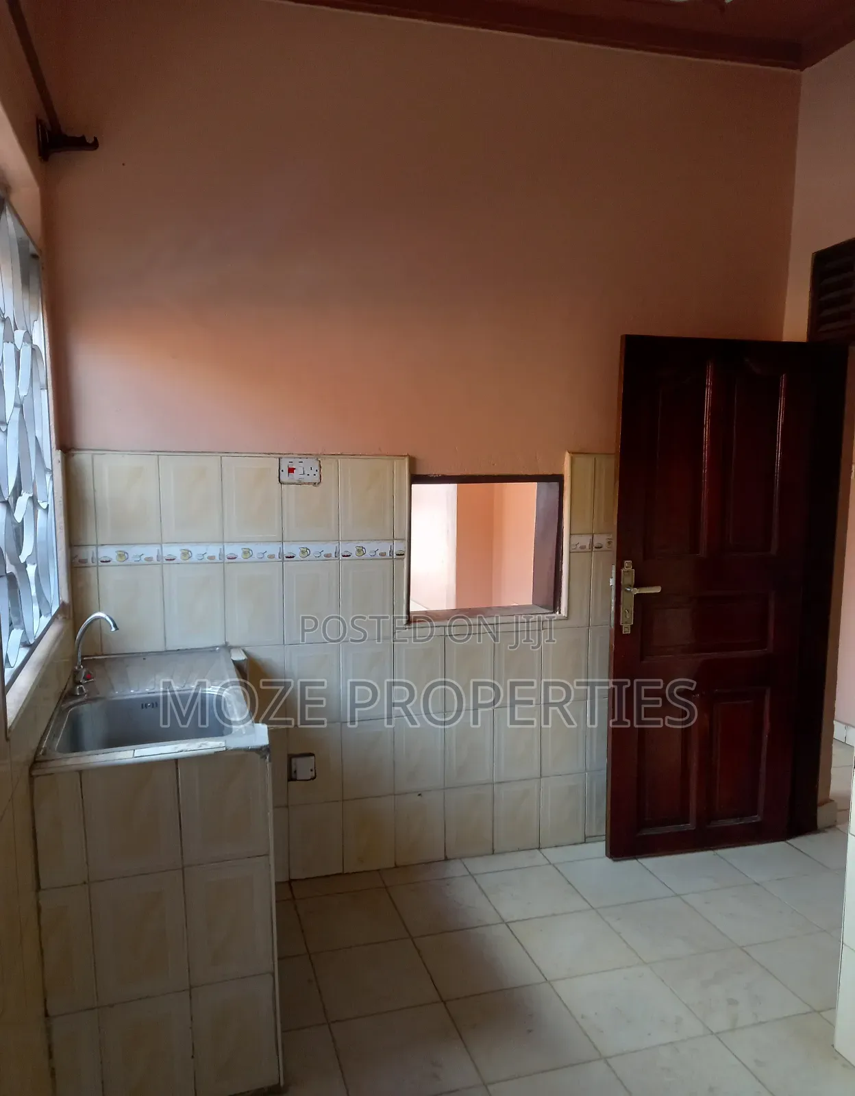 3bdrm Bungalow in Mbalwa Agenda., Central Division for rent