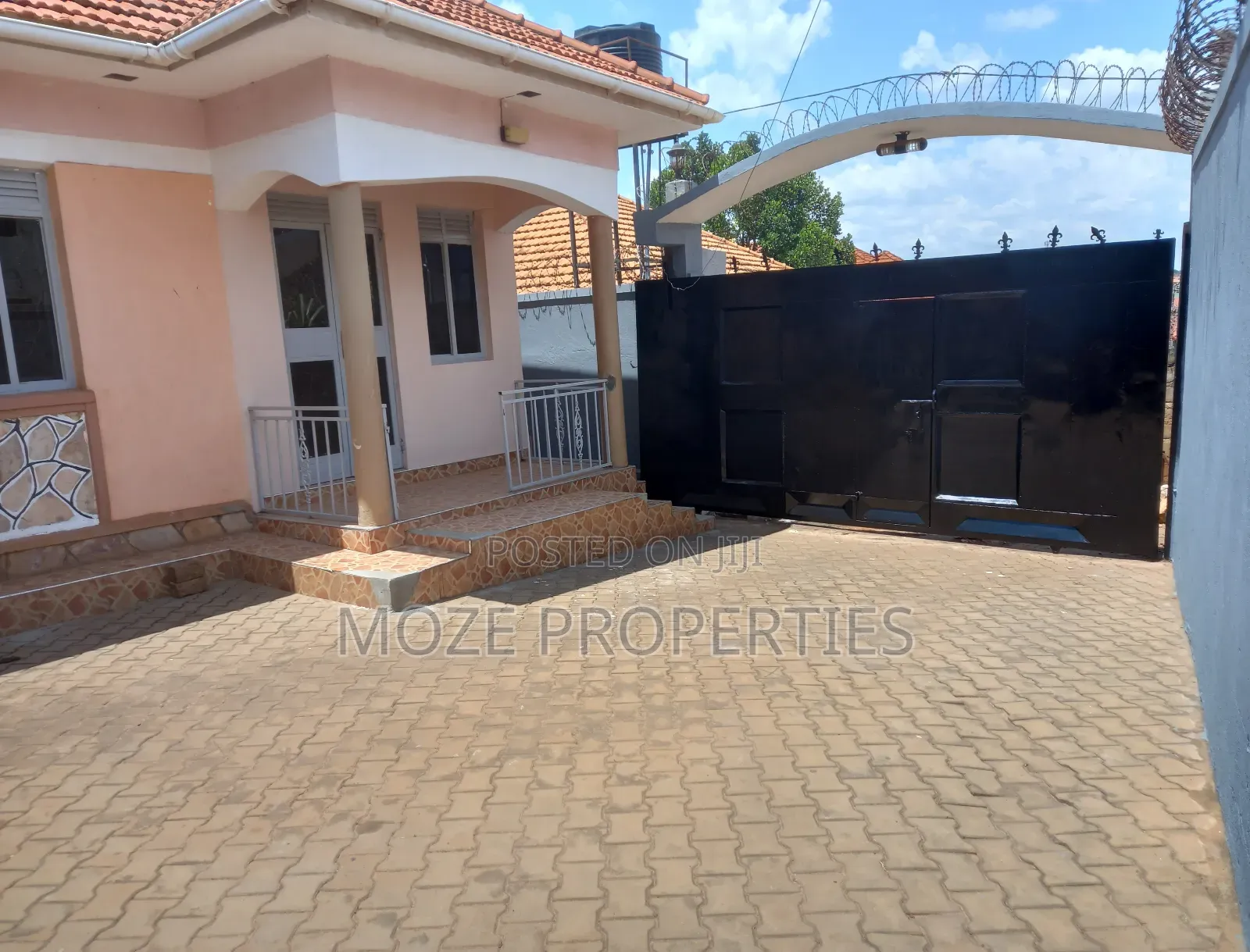 3bdrm Bungalow in Mbalwa Agenda., Central Division for rent