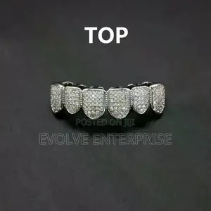Diamond Iced Out Teeth Grillz Set