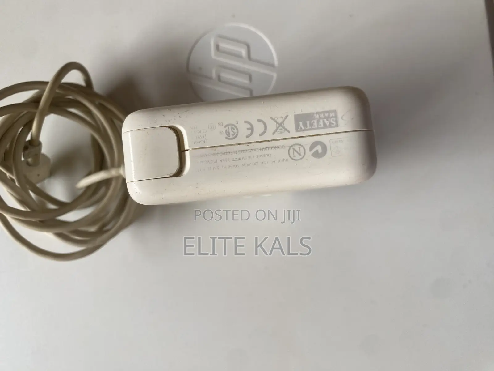 Macbook Adapters Chargers U.S.A and Uk Used