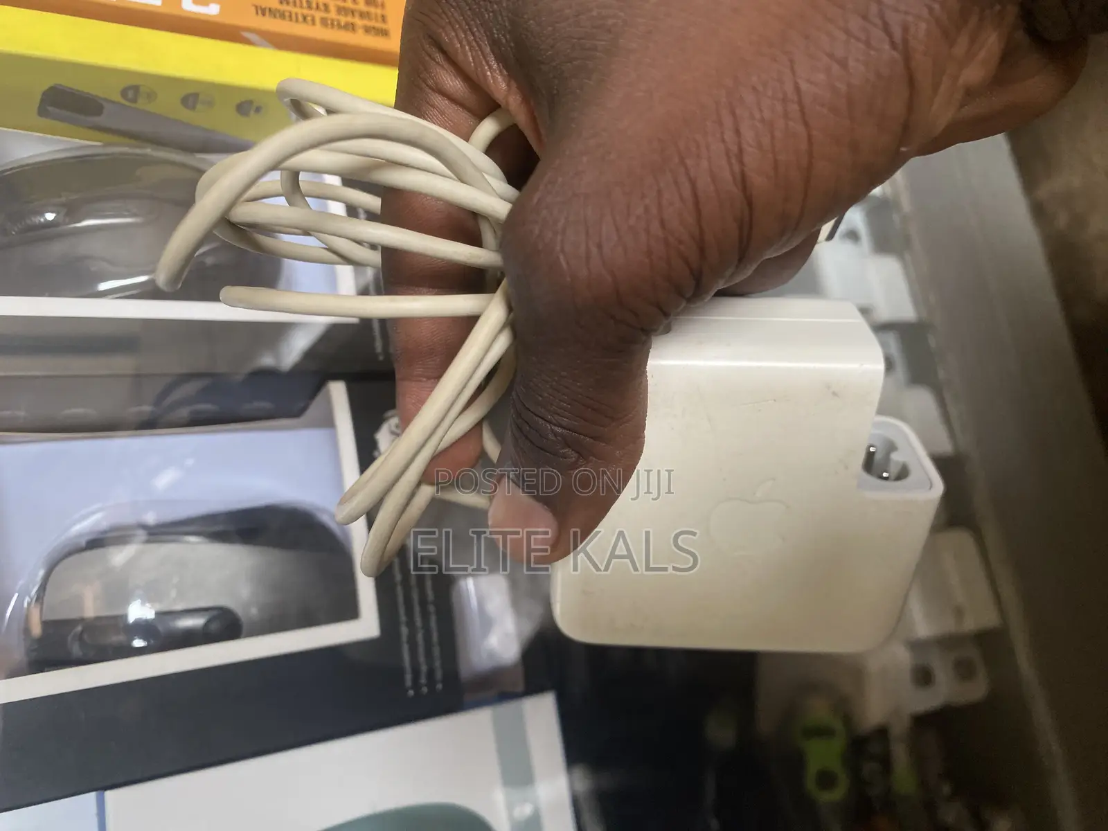 Macbook Adapters Chargers U.S.A and Uk Used