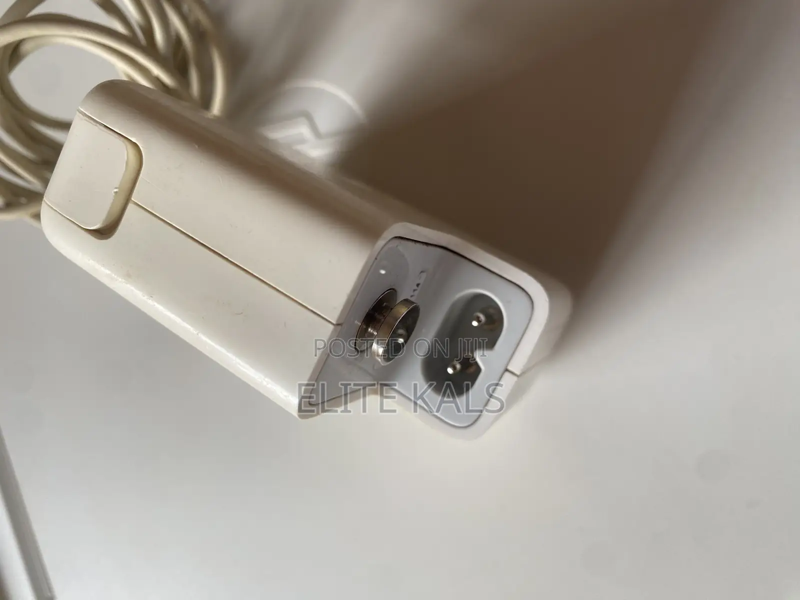 Macbook Adapters Chargers U.S.A and Uk Used