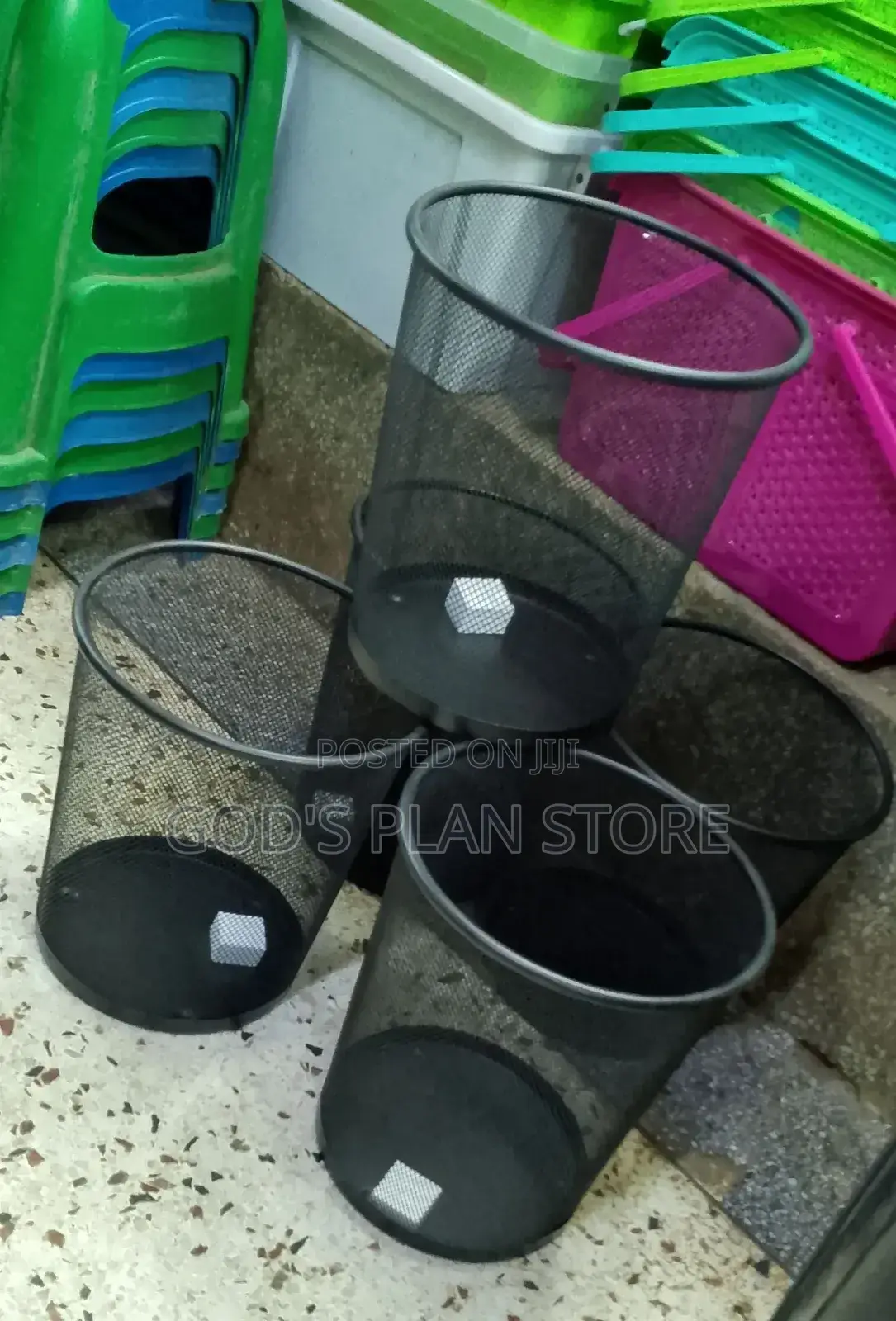 Metallic Dust Bins