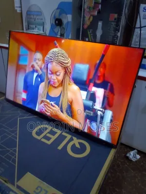 Led Lg 43" Digital Flat Screen Tv With Free to Air Decoder