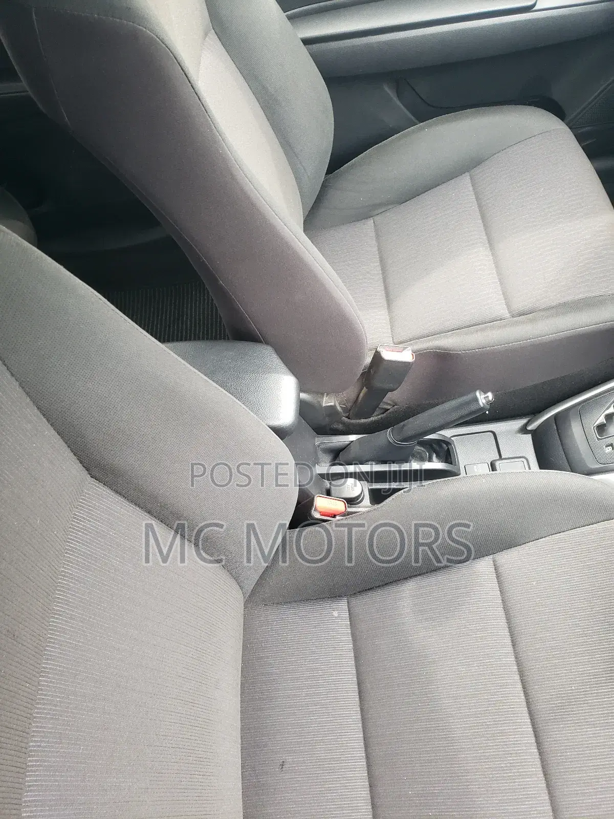 Toyota Corolla Fielder 1.5 Hybrid FWD 2016 Silver
