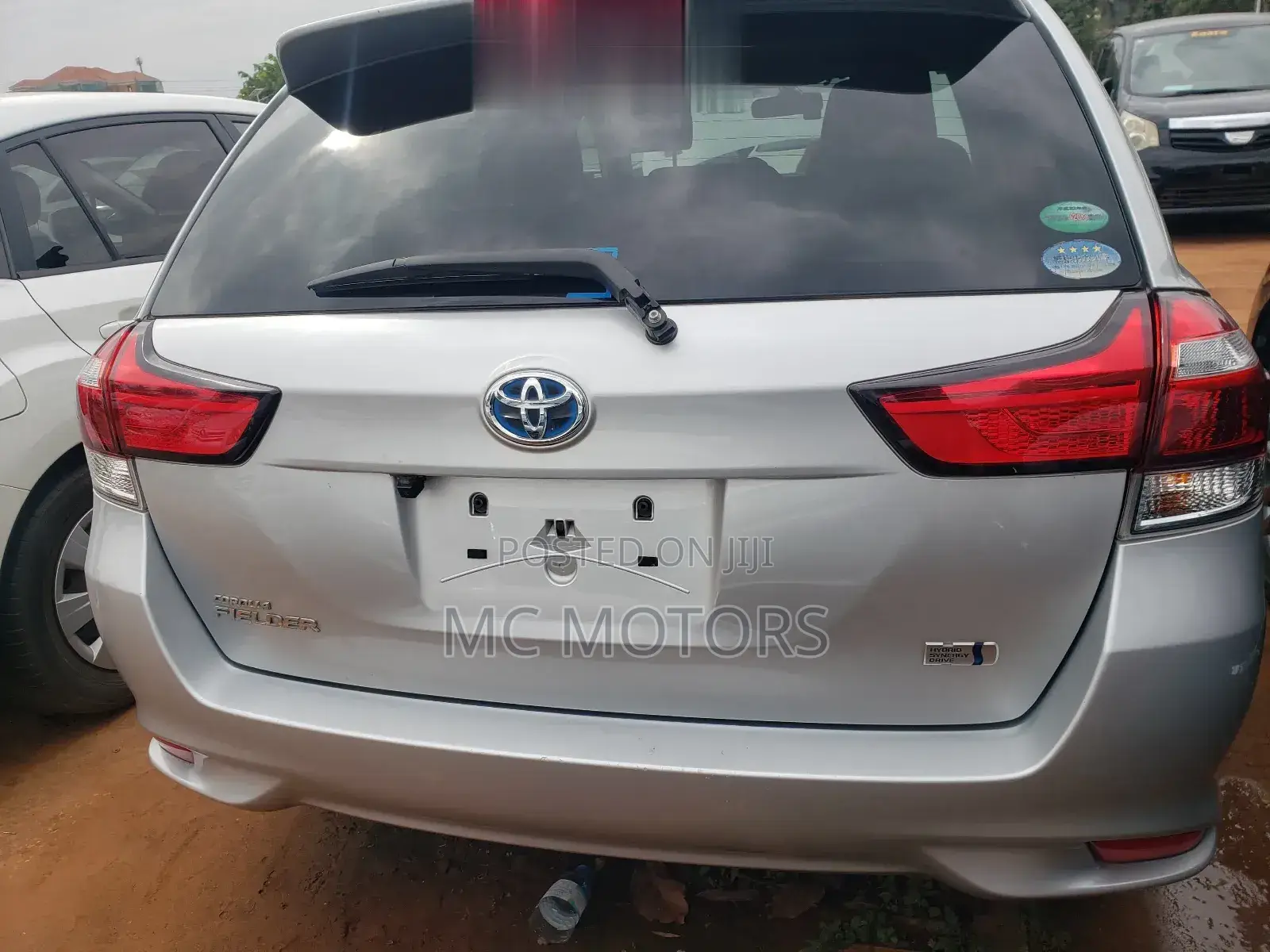 Toyota Corolla Fielder 1.5 Hybrid FWD 2016 Silver